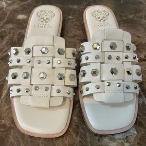 Vince Camuto Women’s  Off White studded slip on slide sandal NWOT size 8 1/2M
